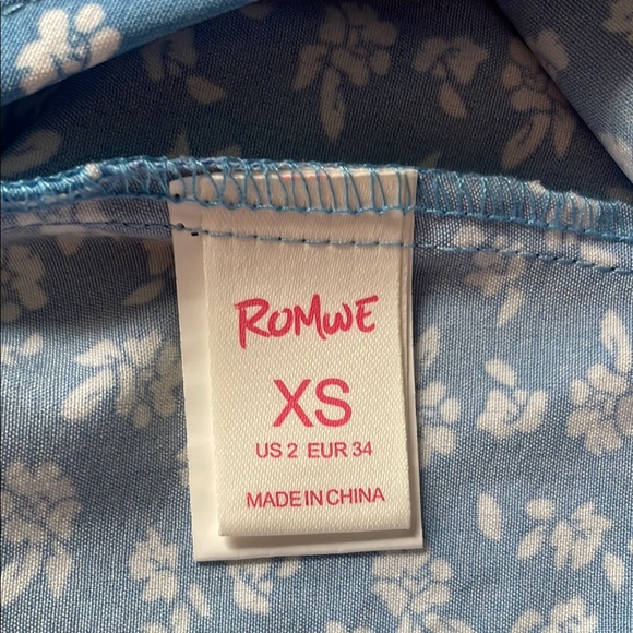 Blue Cropped Smocked Tank Top - Picture 3 of 7